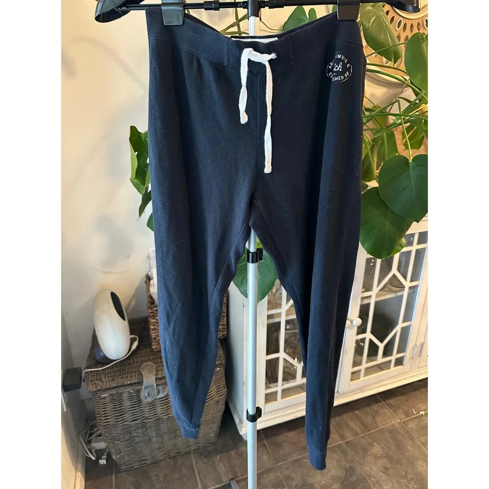 Abercrombie Kids Navy Blue Logo Joggers / Sweatpants -‎ Size Large (L)